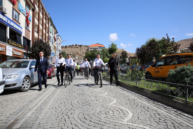 BAYBURT'TA "1. DEDE KORKUT BİSİKLET FESTİVALİ" BAŞLAD