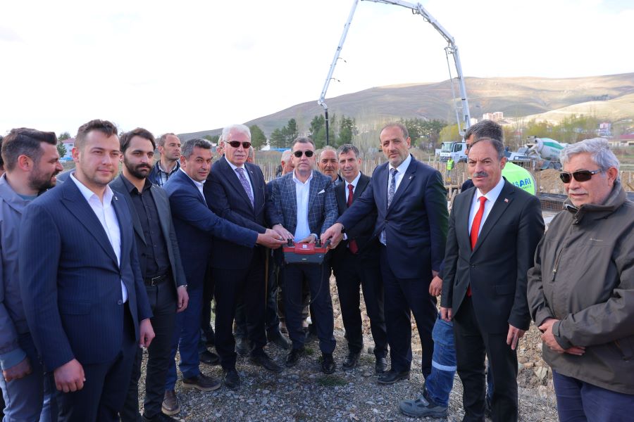 Bayburt’umuzda Atlı Cirit Sahası’nın Temeli, Düzenlenen Törenle Atıldı